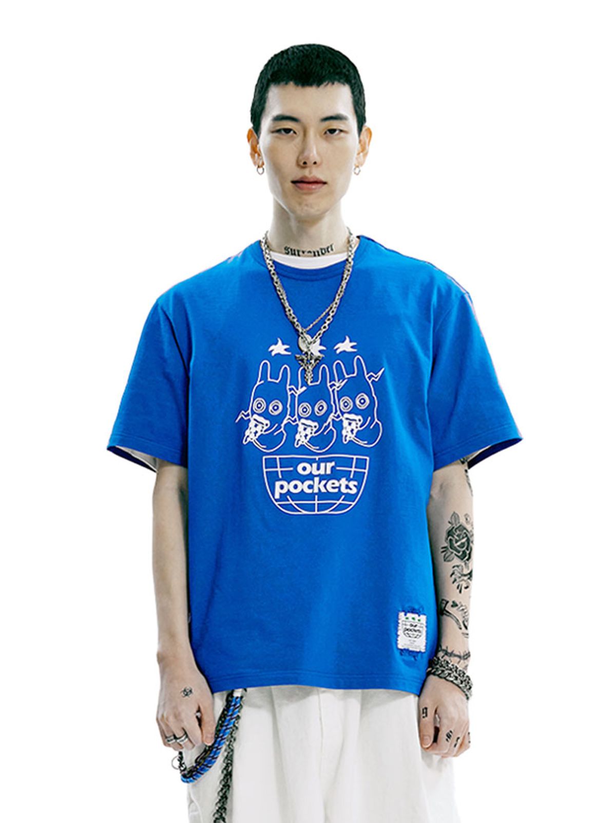 아워포켓츠(OURPOCKETS) 그리드 피자맨 X 아워포켓츠 샛별 콜라보 티셔츠(블루)