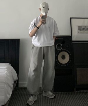 YEI Patch 1/2 Tee 화이트