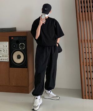 YEI 1/2 Tee (반팔) 블랙