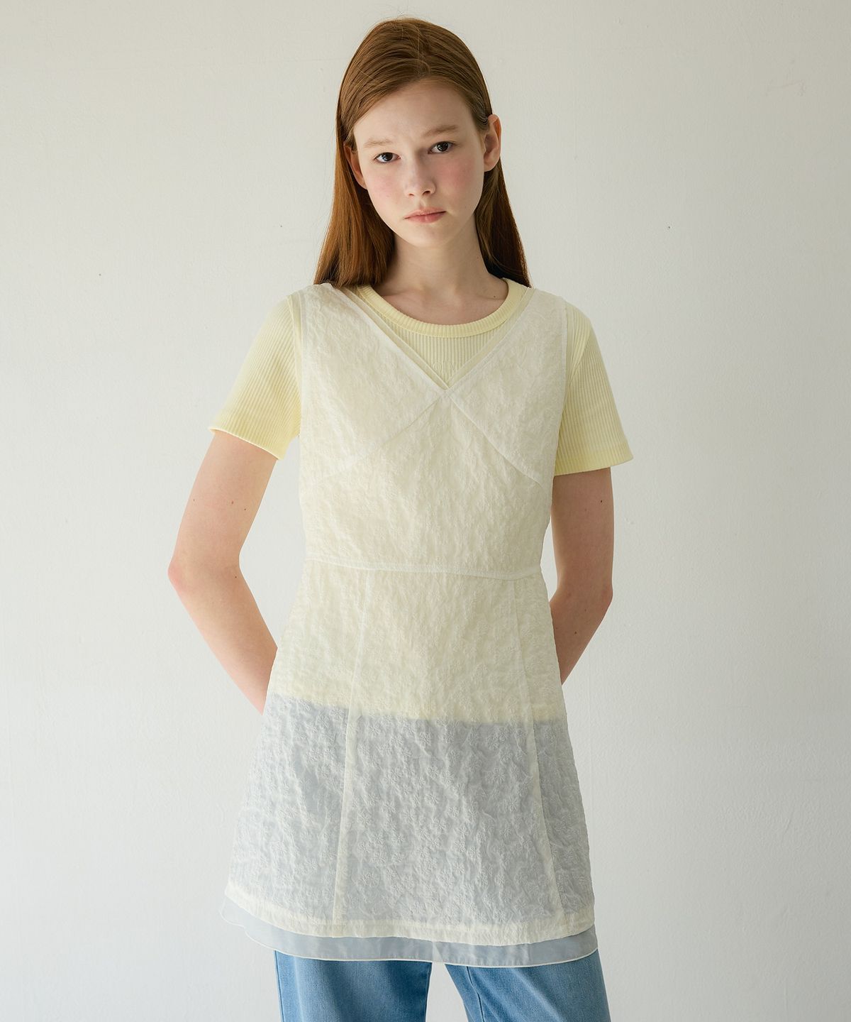올리브 데 올리브(OLIVE DES OLIVE) 슬림 골지 자수포인트 반팔티셔츠 OW5ME3770
