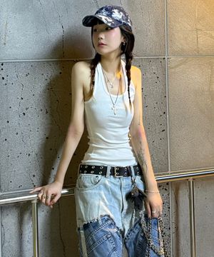 스탠다드 골지 홀터넥 화이트