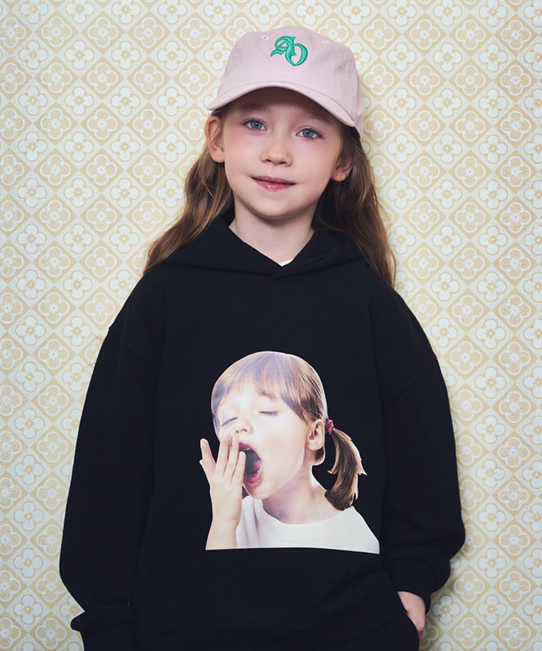 KIDS BABY FACE YAWN HOODIE BLACK