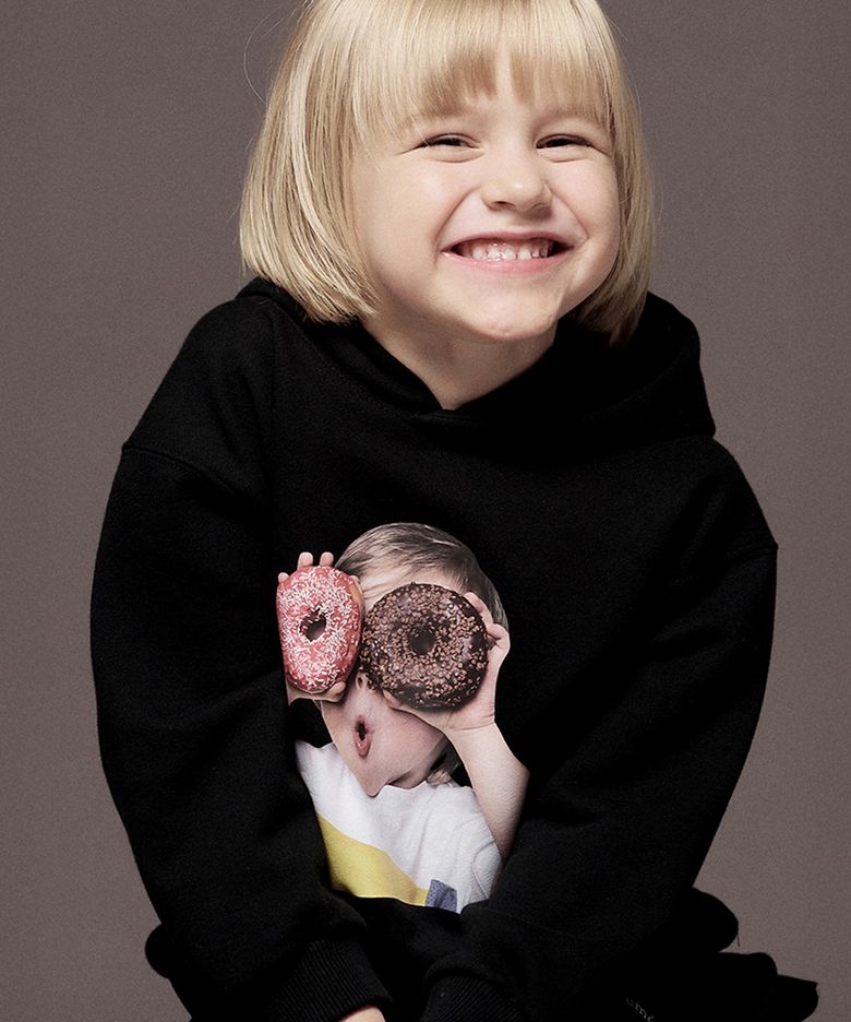KIDS BABY FACE DOUNUT 1 HOODIE BLACK