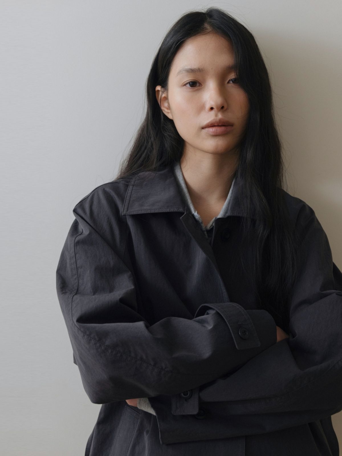 어나우트(UNNOUT) CLASSIC MAC TRENCH COAT CHARCOAL