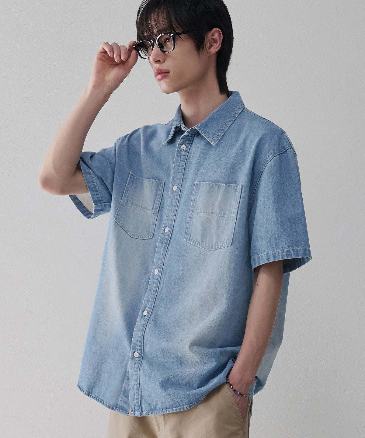 아워데이즈(OURDAYZ) 카디프 투포켓 워싱 데님 반팔 셔츠 [LIGHT BLUE]