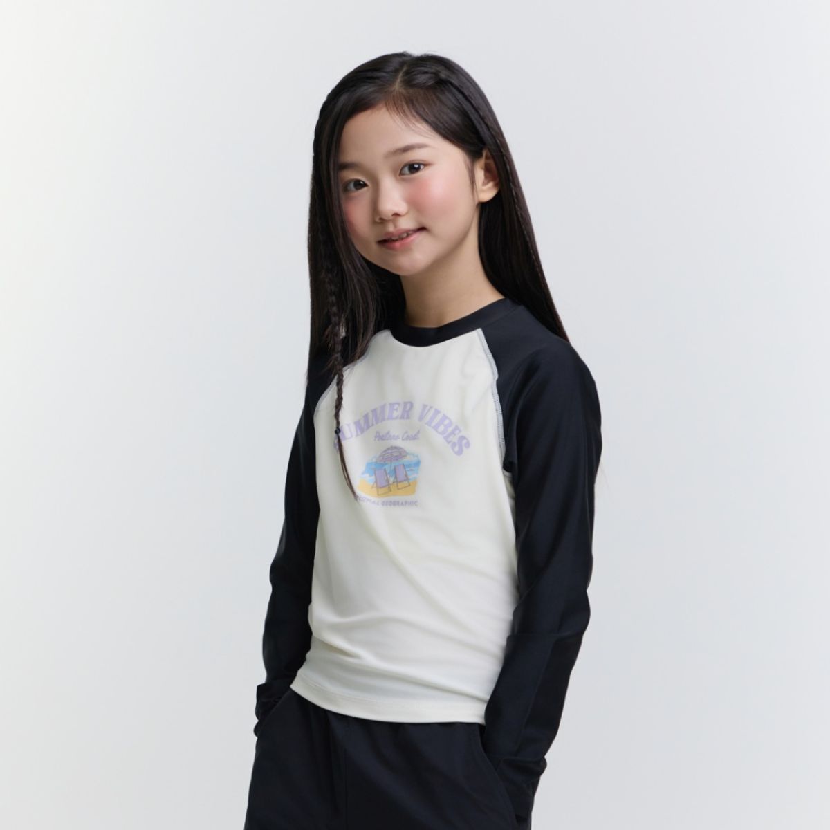 내셔널지오그래픽 키즈(NATIONAL GEOGRAPHIC KIDS) K252GRG630 여아 세미크롭 래쉬가드 L/TEE CARBONBLACK