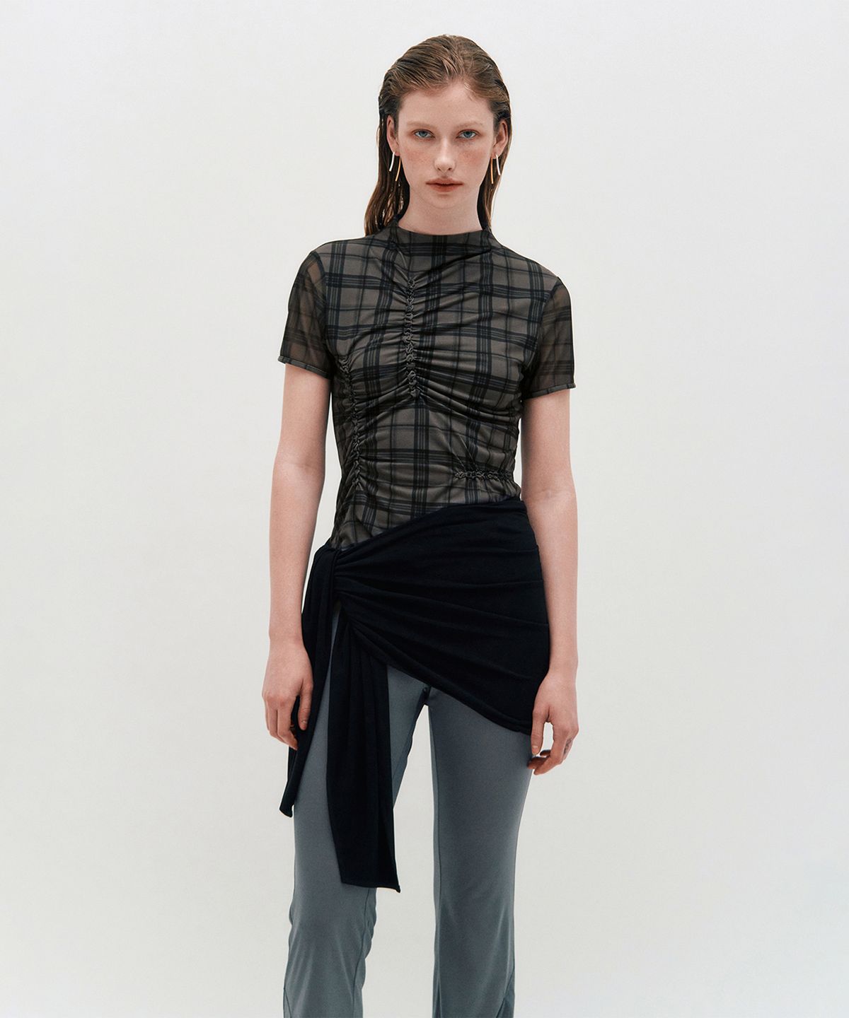 킴지수(KIMZISU) Plaid Smocking T-Shirt _ BLACK
