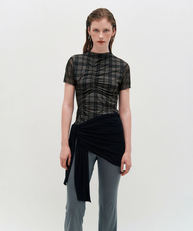 Plaid Smocking T-Shirt _ BLACK