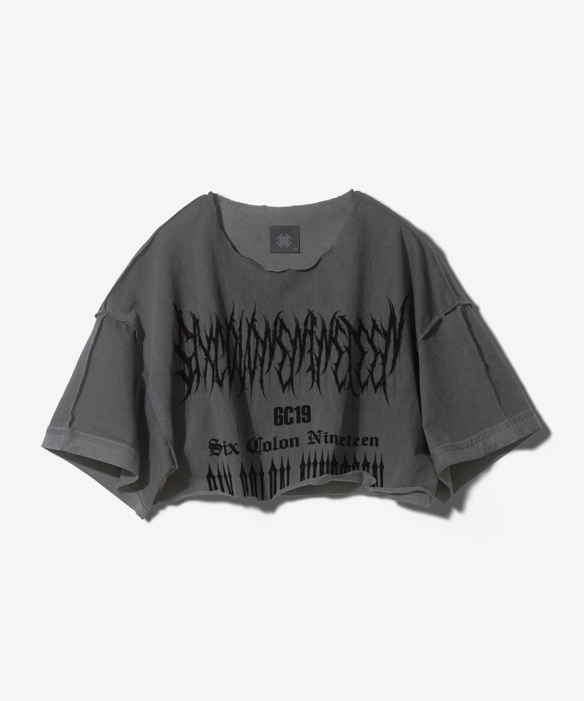 팬쇼(FANSHOW) MULTI SCN RAW EDGE CROP SHORT SLEEVE - PIGMENT BLACK