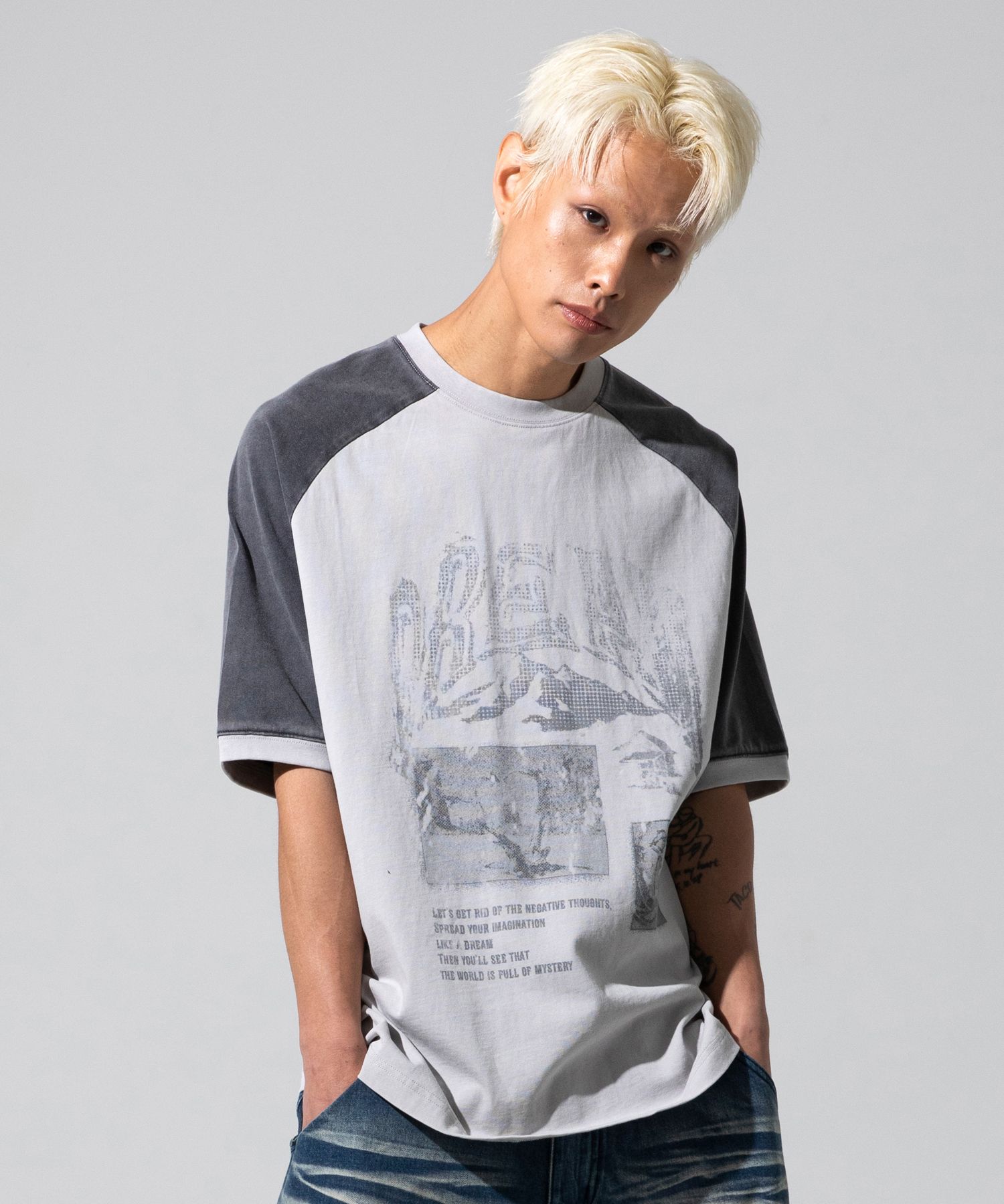 ★XTONZ★ XTT138 Kate Fading Raglan T-Shirt BLACK MUSINSA | XTONZ XTT138 Kate Fading Raglan T-Shirt (BLACK)