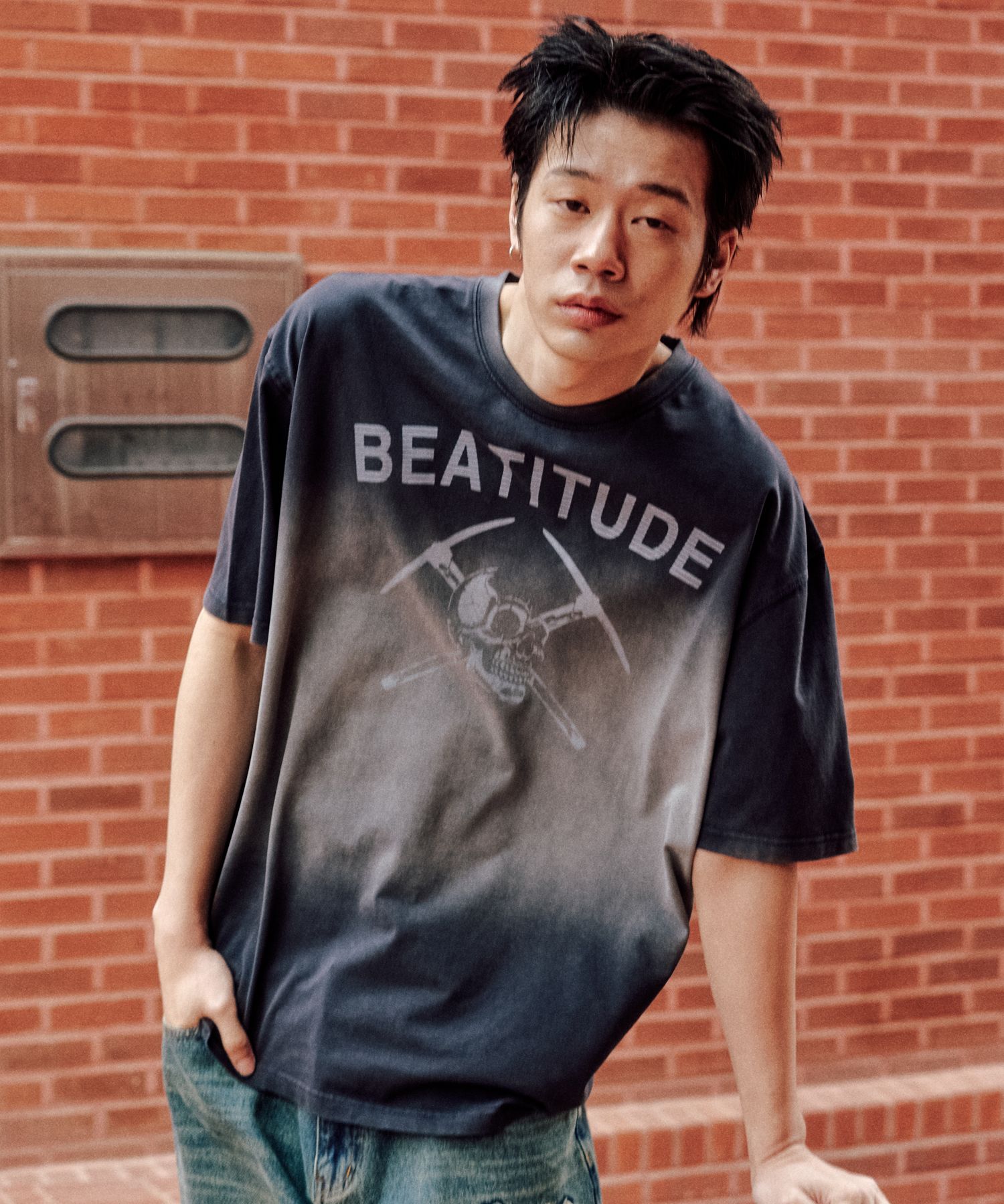 [XTONZ] Vital Fade Washing T-Shirt ★大人気★ MUSINSA | XTONZ XTT136 VITAL FADE WASHING T-SHIRT (CHARCOAL)