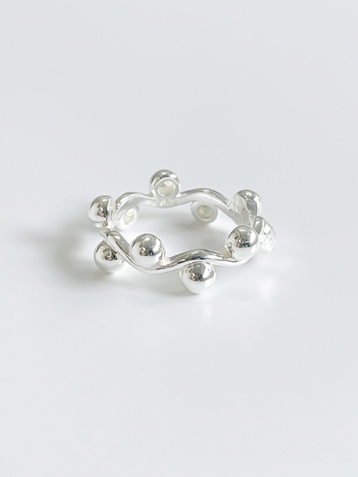 소수(SOSOO) 925 Silver Dot Wave Ring
