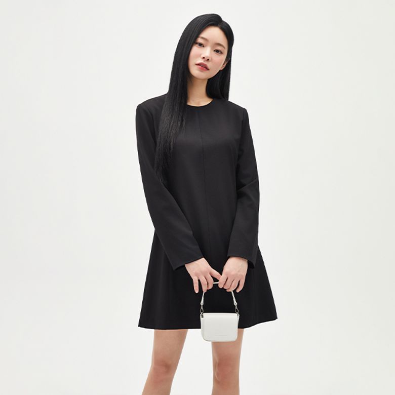 라운드넥 A라인 미니원피스 AR1WO263