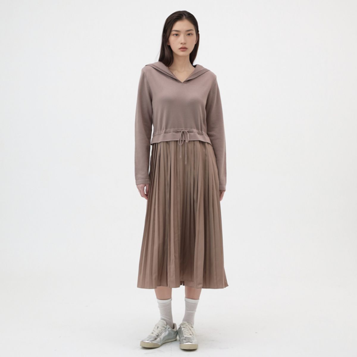 랩(LAP) 세일러 카라 배색 주름 니트원피스 AR1WO220