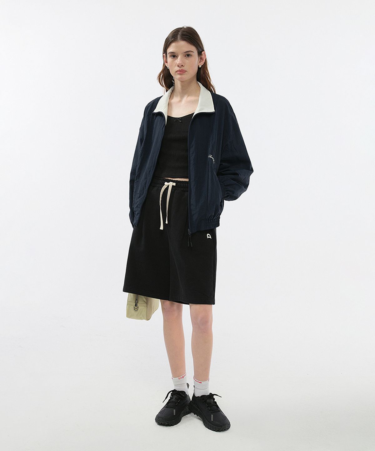 던스트(DUNST) UNISEX LEATHER LOGO SWEAT SHORTS_UDPA5B121_BLACK