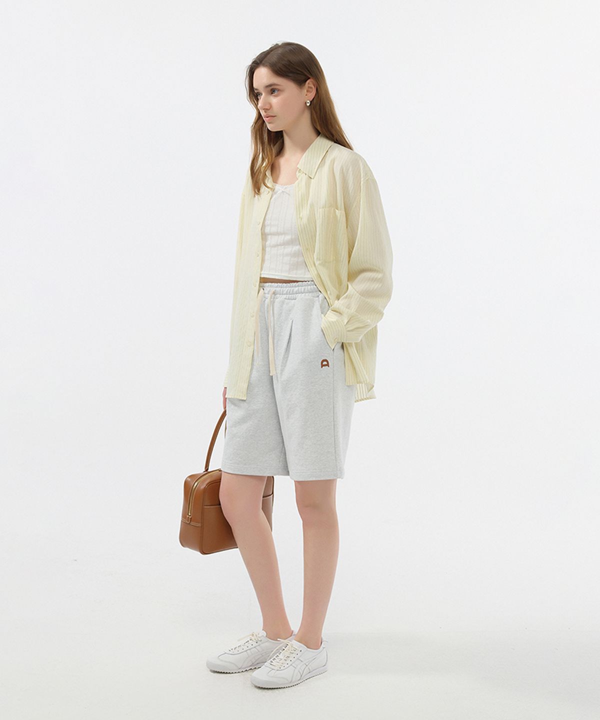 던스트(DUNST) UNISEX LEATHER LOGO SWEAT SHORTS_UDPA5B121_LIGHT MELANGE GREY