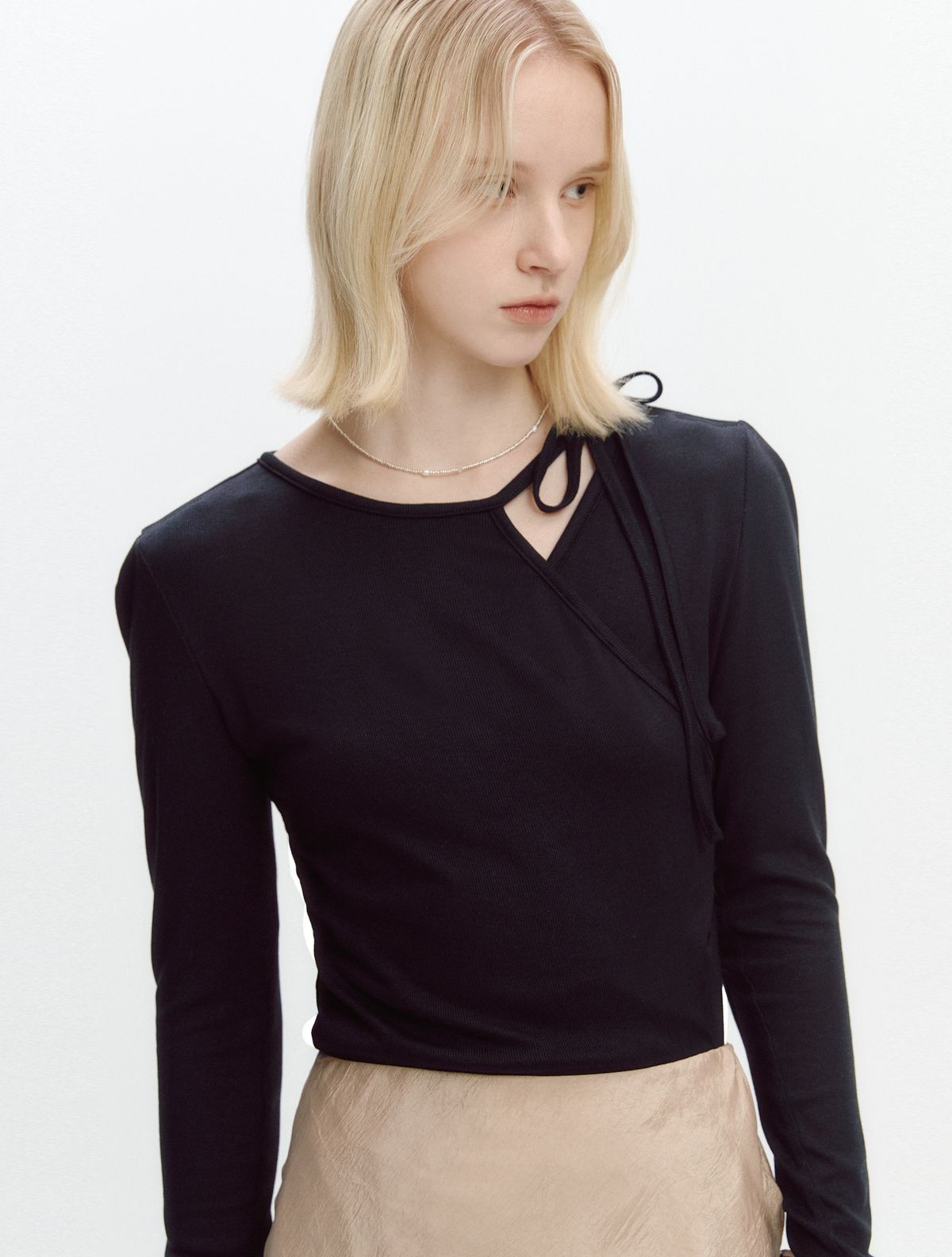그레이데시온(GRAYDATION) Asymmetric Strap T-blouse BLACK