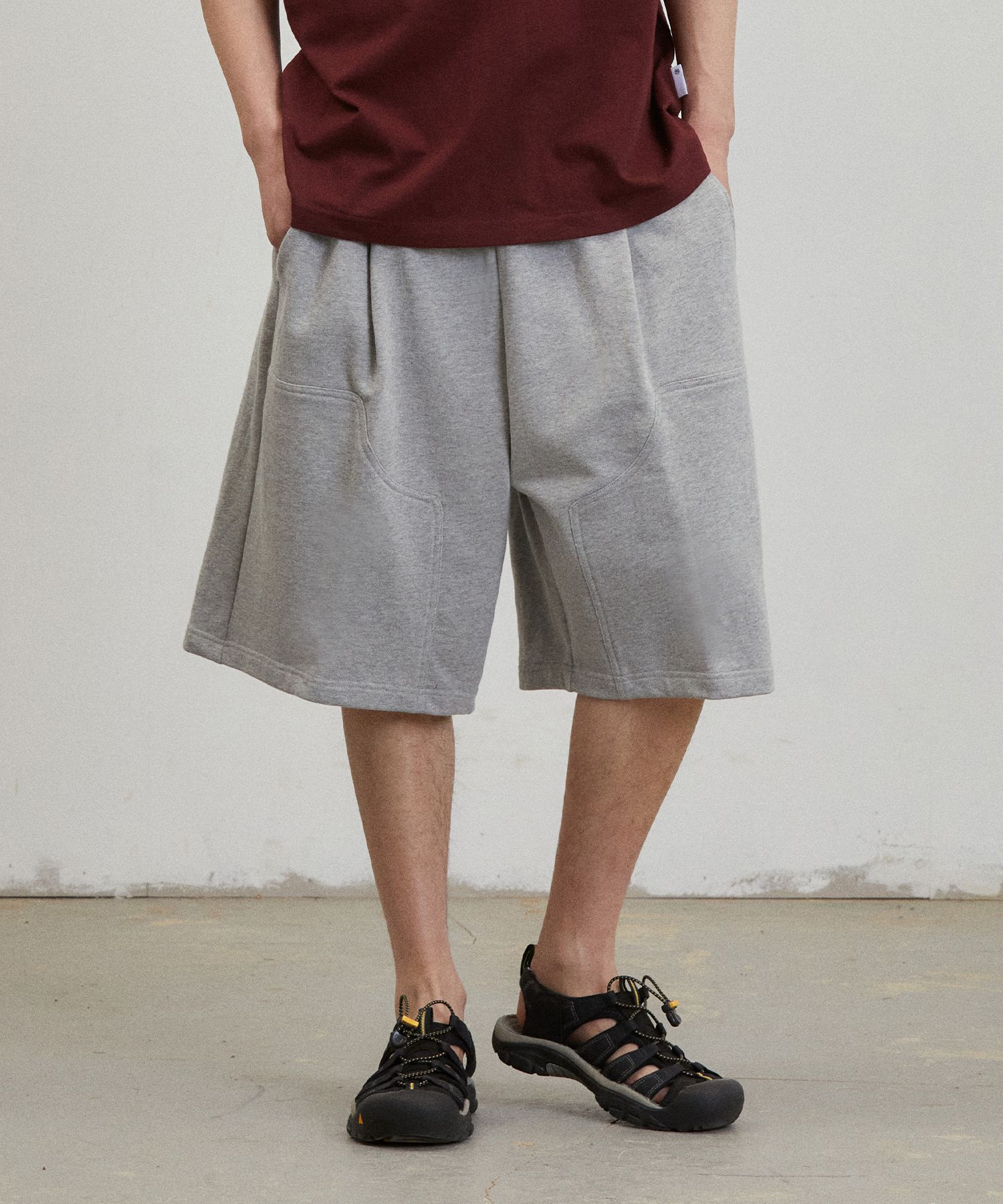 ★Urbandtype.★ Double Knee Sweat Bermuda Pants Black UBEUPS MUSINSA | URBANDTYPE Double Knee Sweat Bermuda Pants_Melange