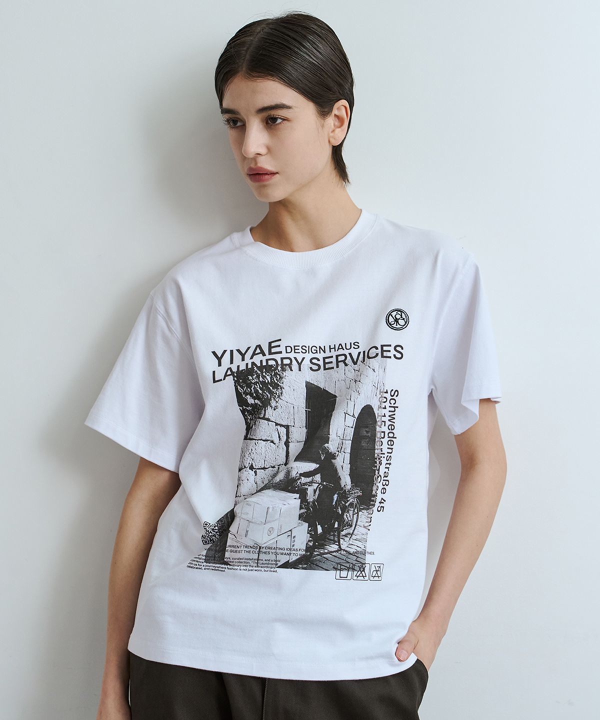 이예(YIYAE) Vintage Alley Laundry T-shirt _ White