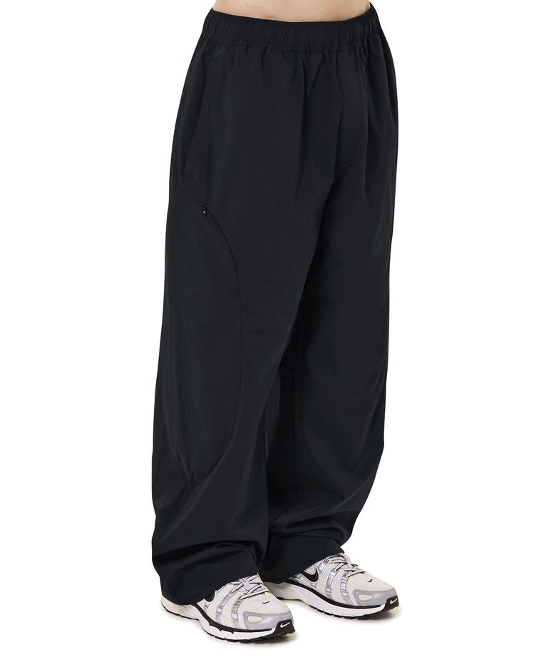 SIDE CIRCULAR ZIP HIGH NYLON PANTS - BLACK