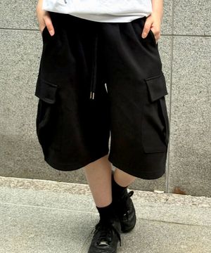 버뮤다 와이드 카고 스웨트 쇼츠[BLACK]