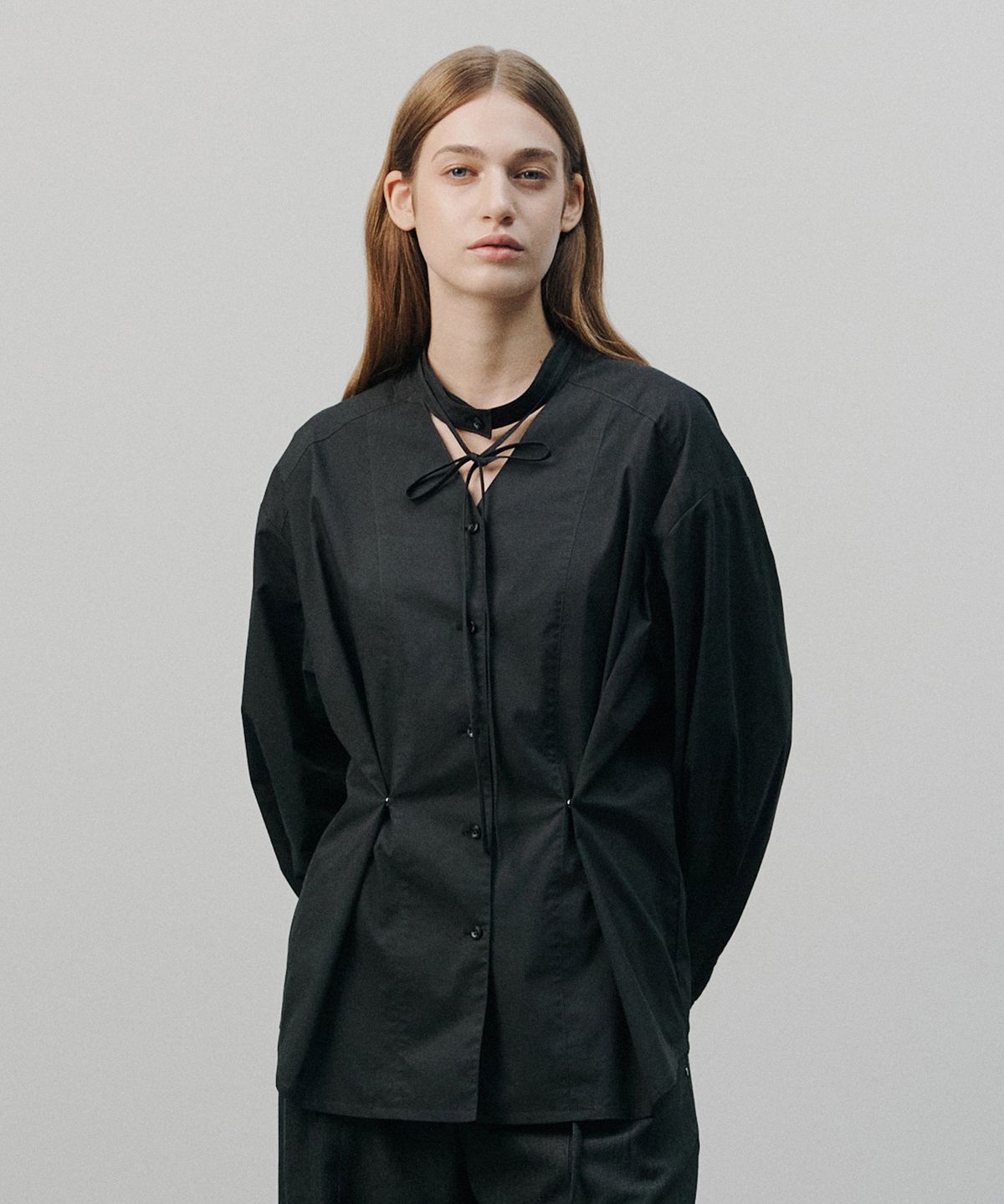 르엠토(L'EMTO) NECK STRAP SHIRT