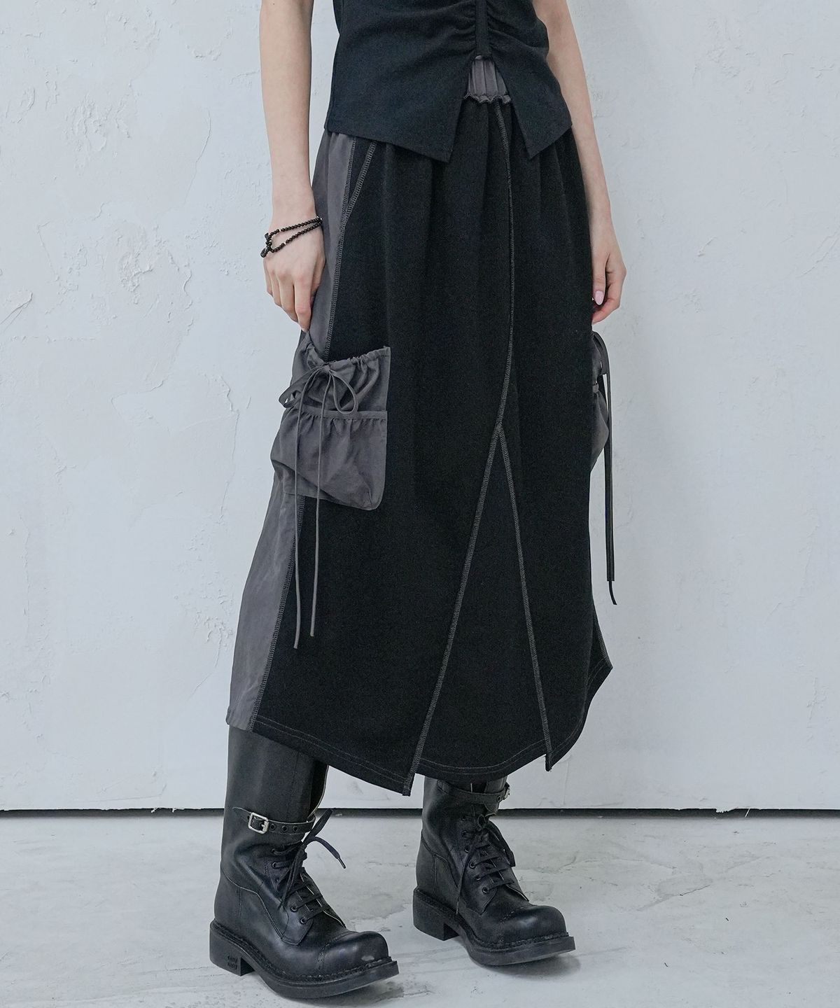어반드레스(AVANDRESS) Y Taslan Coloring Long Skirt BLACK X CHARCOAL