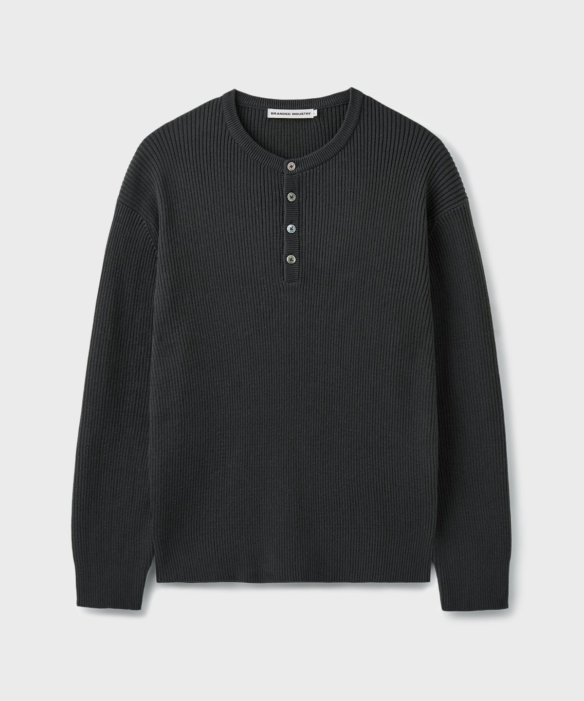 브랜디드(BRANDED) HARD TWIST RIBBED HENLEY NECK KNIT [GRAPHITE]