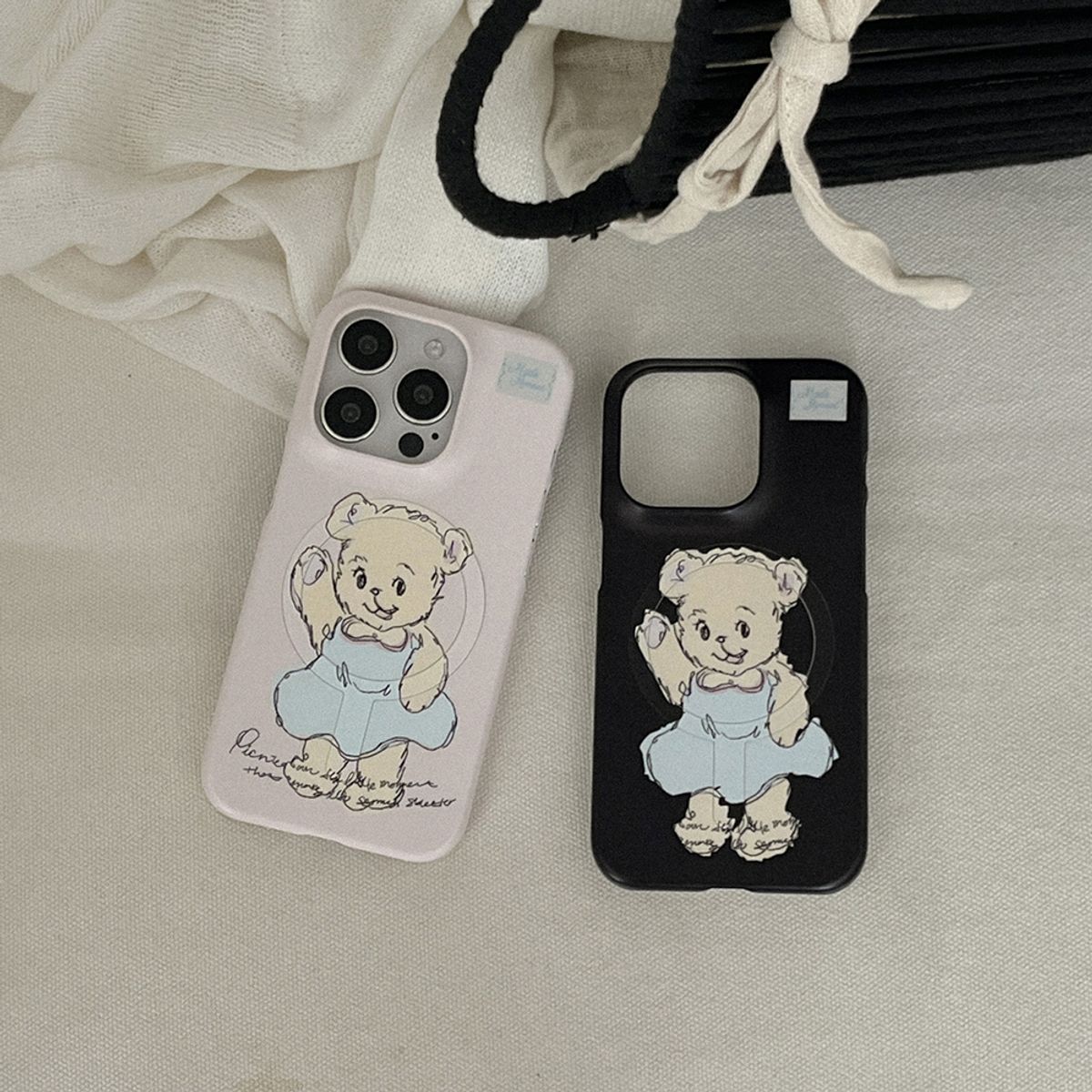 메이드모먼(MADEMOMENT) adorable bear 디자인 [맥세이프 하드 폰케이스]