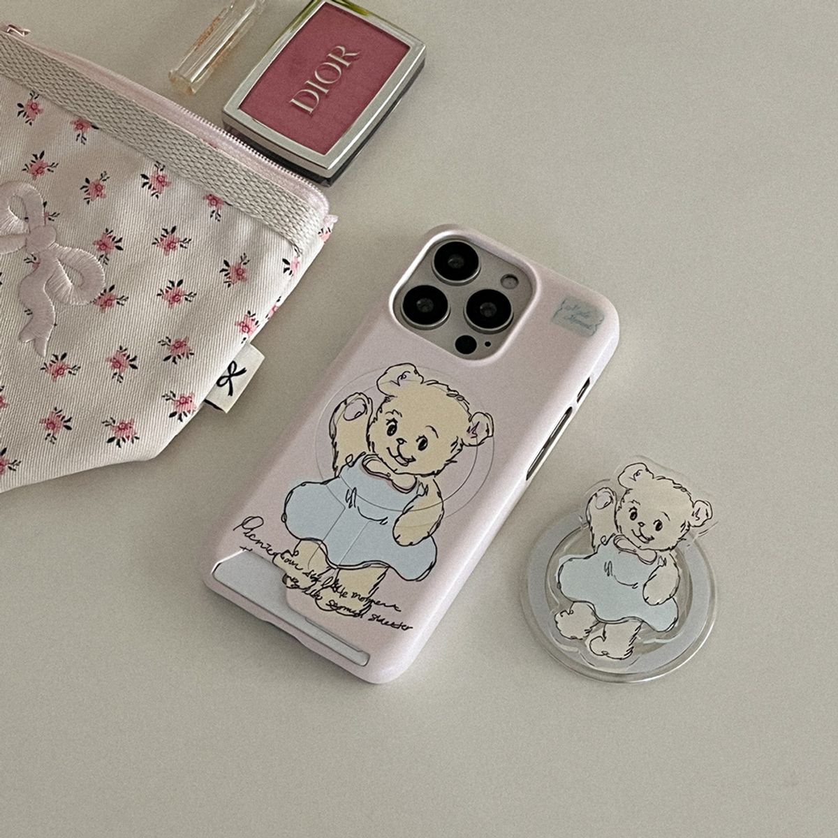 메이드모먼(MADEMOMENT) adorable bear 디자인 [맥세이프 카드수납 폰케이스]