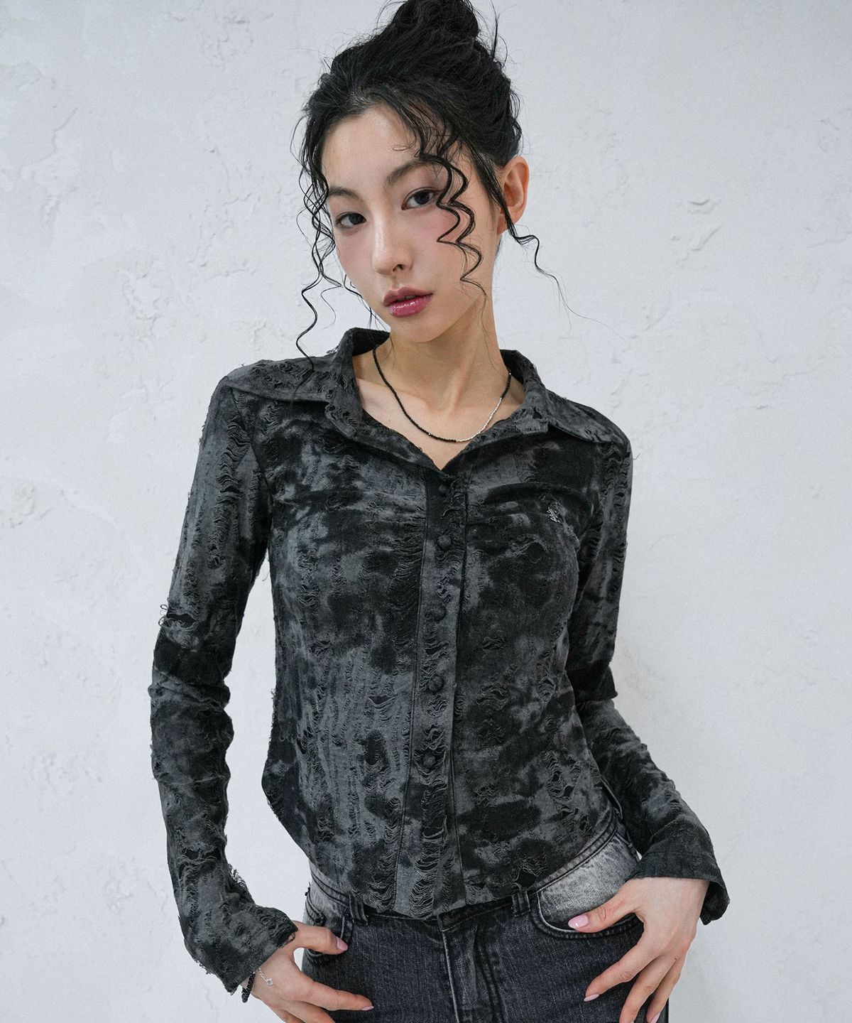 어반드레스(AVANDRESS) CONG Dark Cloud Long Shirt BLACK