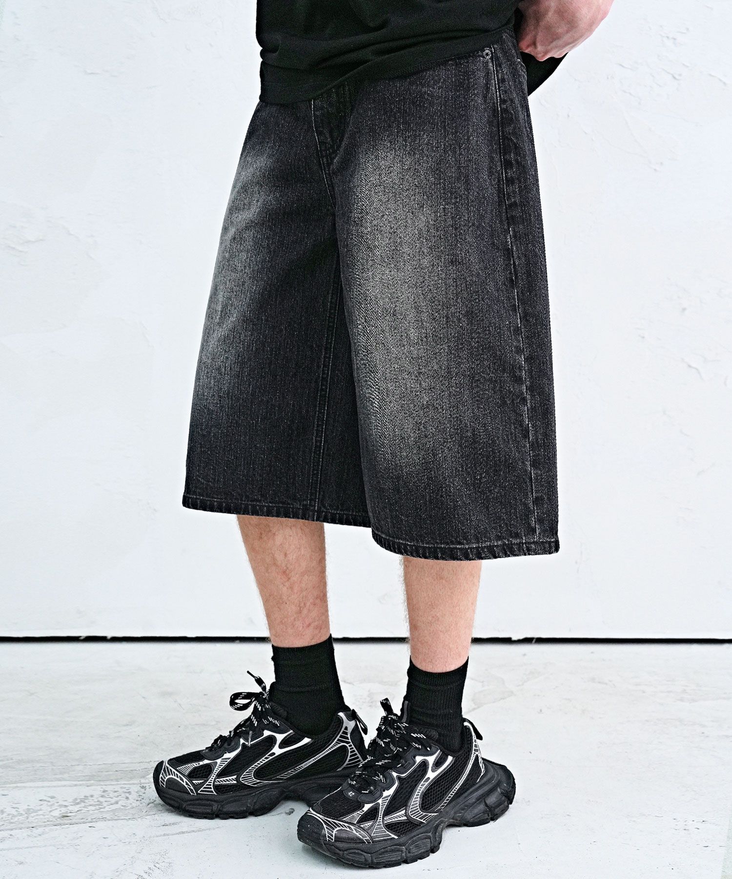 [AVANDRESS] ★25SS★ AMG Denim Shorts /韓国人気 MUSINSA公式 | AVANDRESS AMG Denim Shorts BLACK