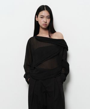 RUFFLE OFF SHOULDER BLOUSE (black)