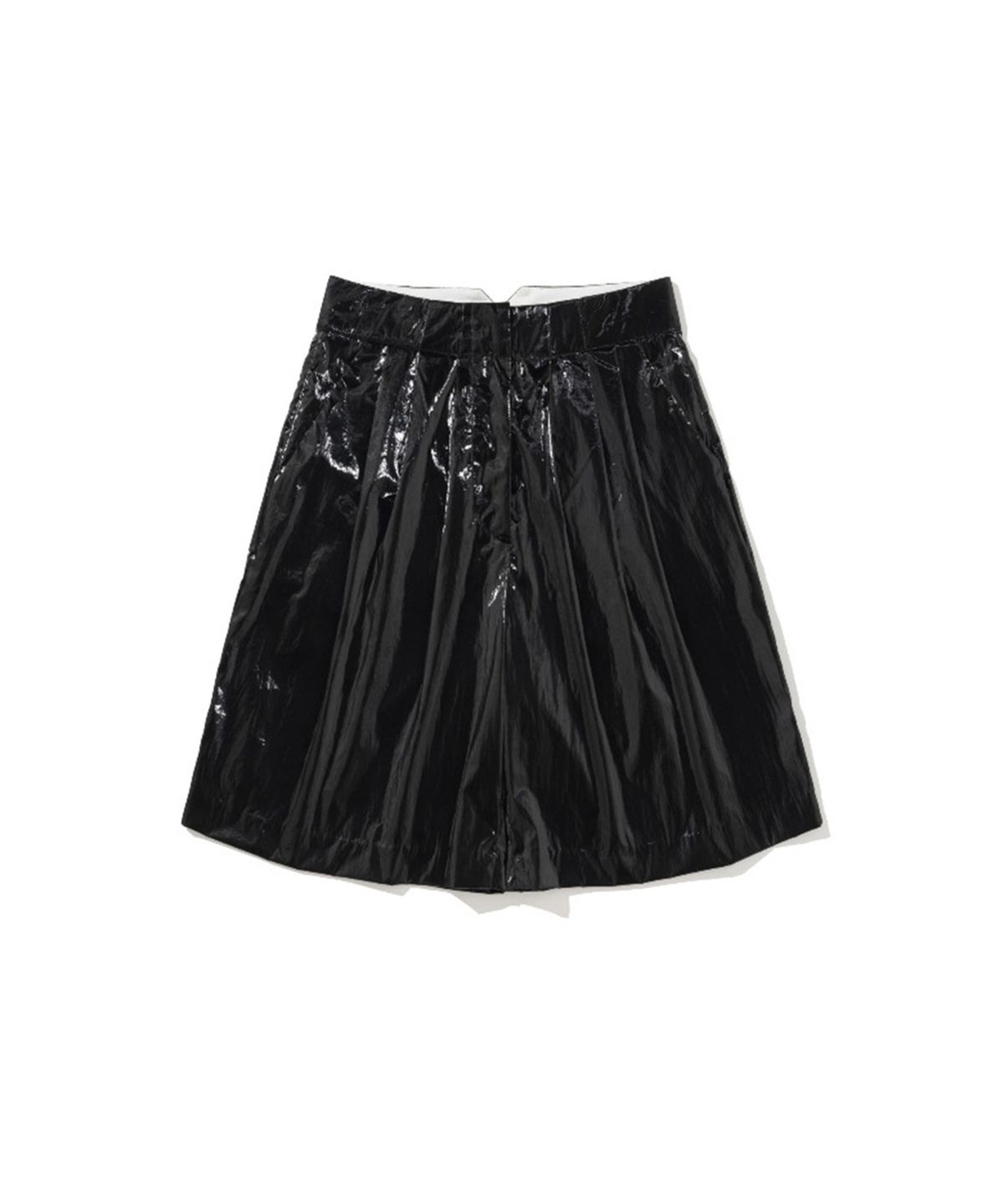 에르에르(ERER) Box-Pleat Faux Leather Shorts Black