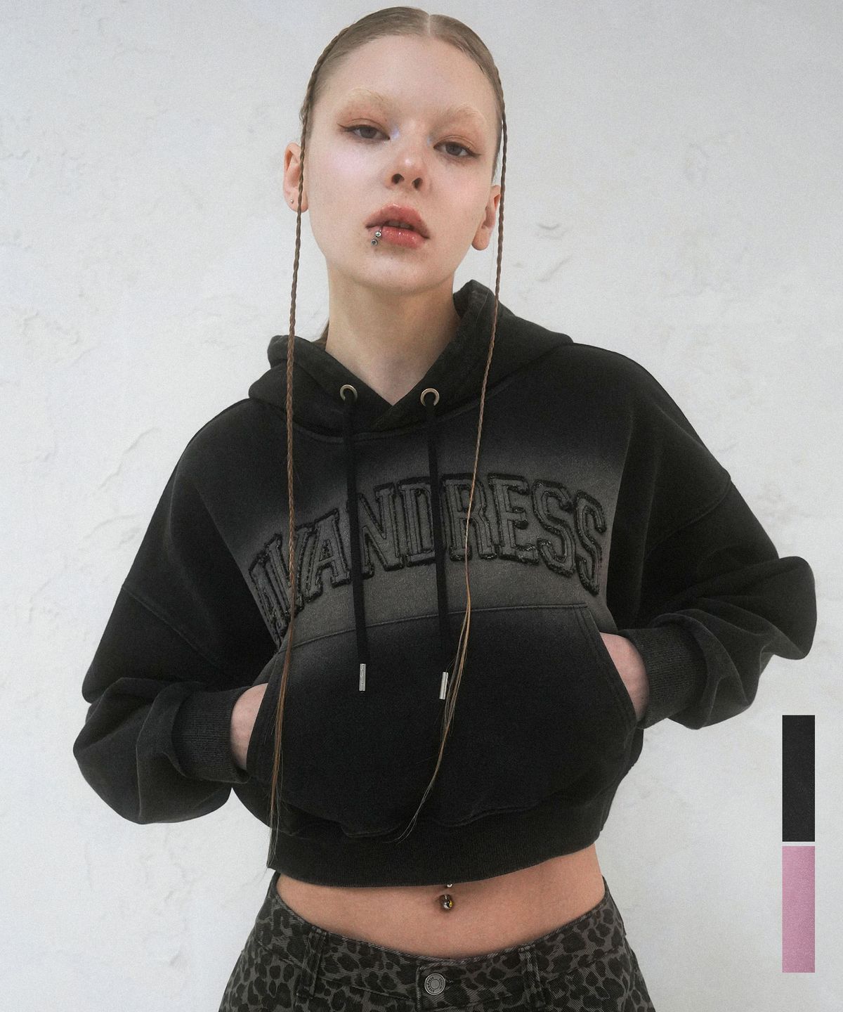 어반드레스(AVANDRESS) Salt Applique Crop Hoody - 2COL