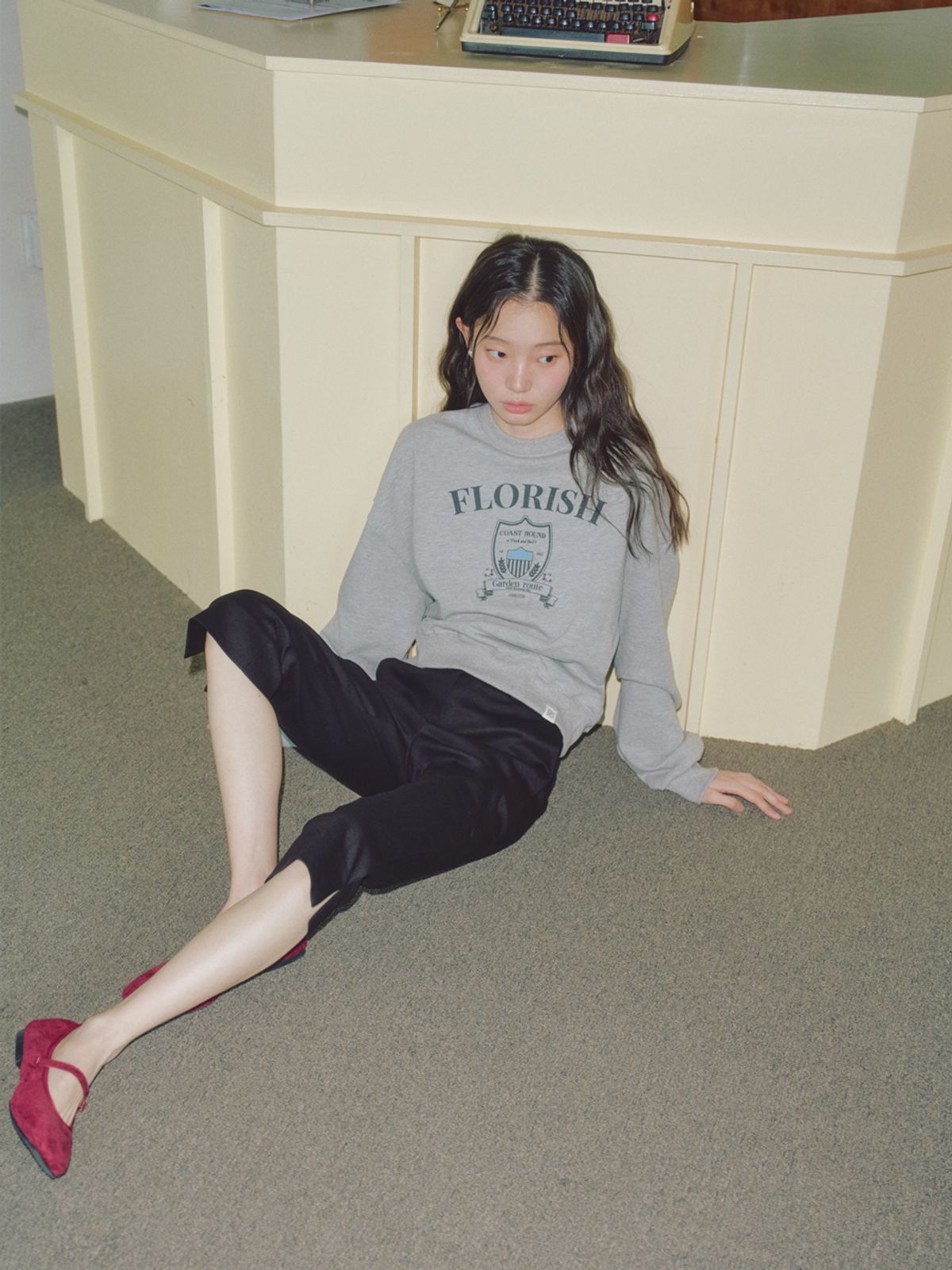 로우비(LOWBI) RIVIERA CAFRI SLIT PANTS