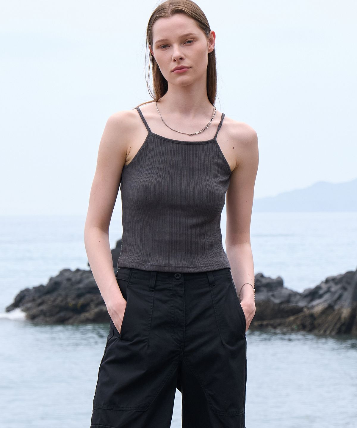 노이어 포 우먼(NOIRER FOR WOMAN) 멀티 리브드 슬리브리스 (애쉬그레이)
