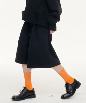 투턱 버뮤다 치노 8부 팬츠 - 블랙