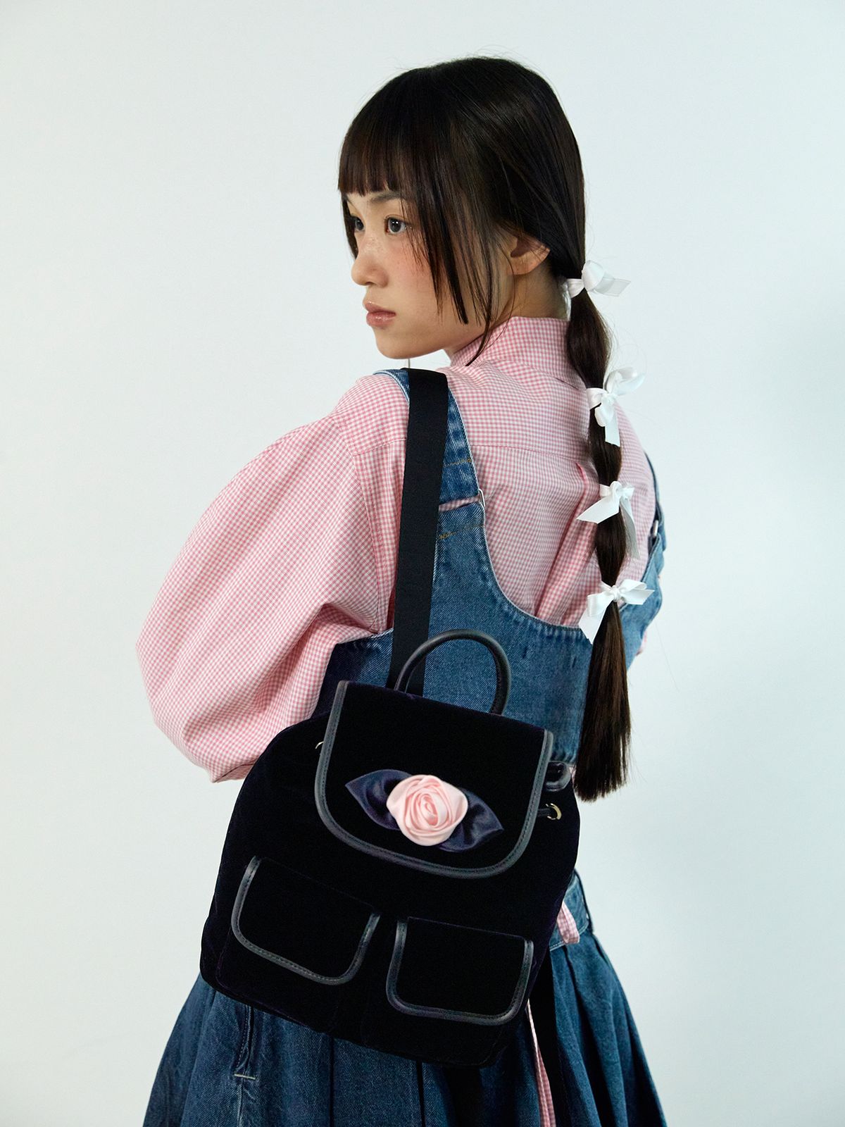네프네프(NEFNEF) velvet rose corsage backpack_pink