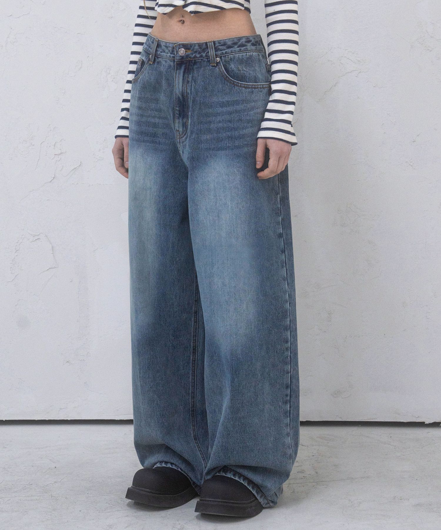 MUSINSA | AVANDRESS Basic Brush Daily Wide Pants LIGHT BLUE