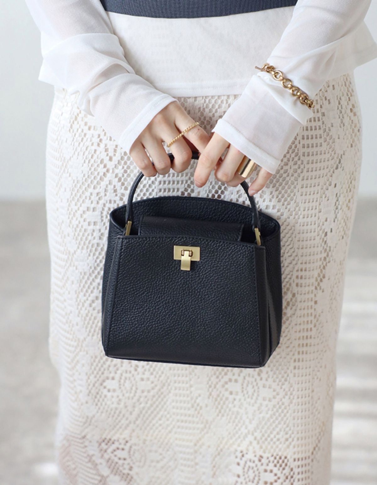 로에카(LOEKA) TOP LAYER BAG