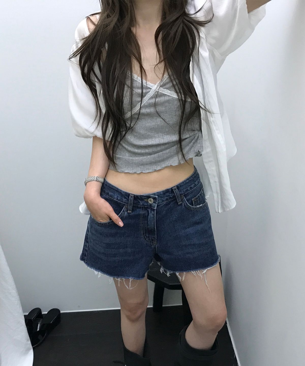 오디에스(ODS) [에센셜] 릴리 레이스 슬리브리스 티 (멜란지 그레이)