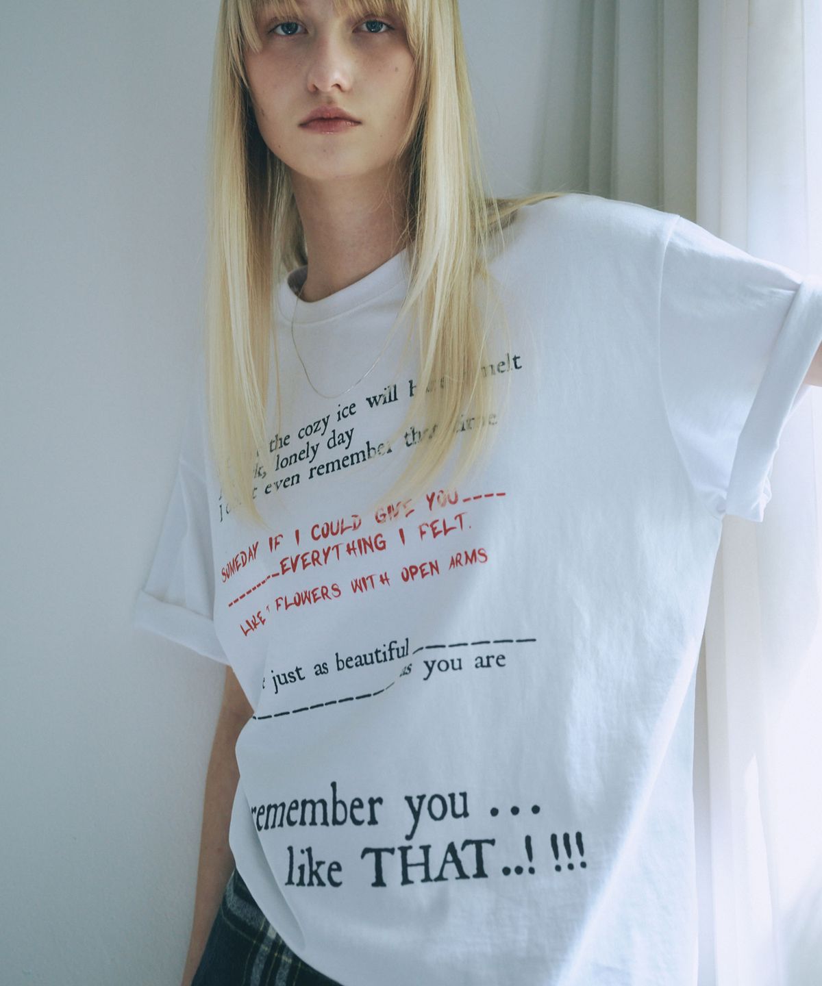 도프셉(DOFFSEPT) Floral Whisper T-shirts in White