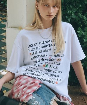 Blooming T-shirts in White