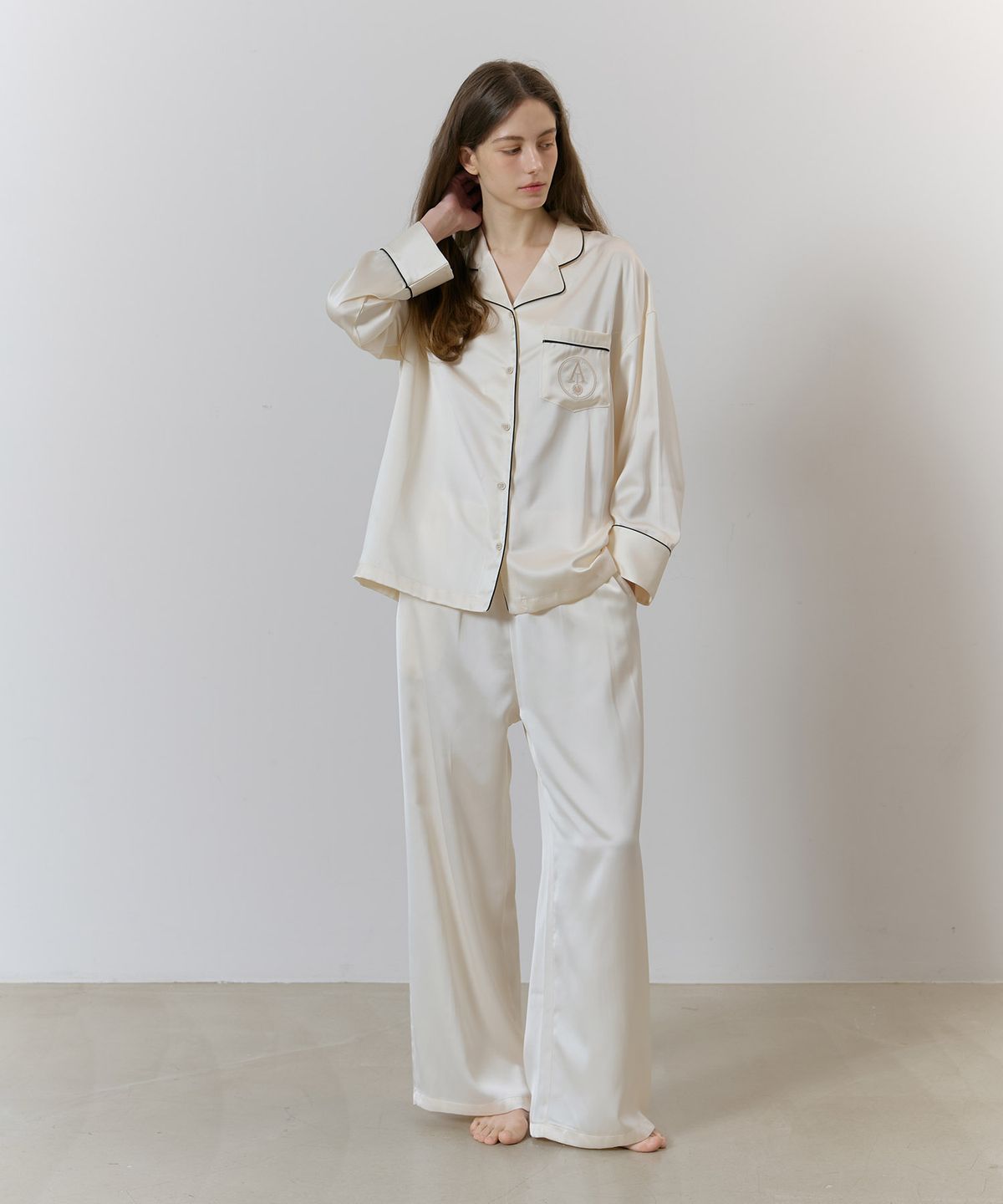 아템포(ATEMPO) CLASSIC ROUND PAJAMA SET_royal ivory