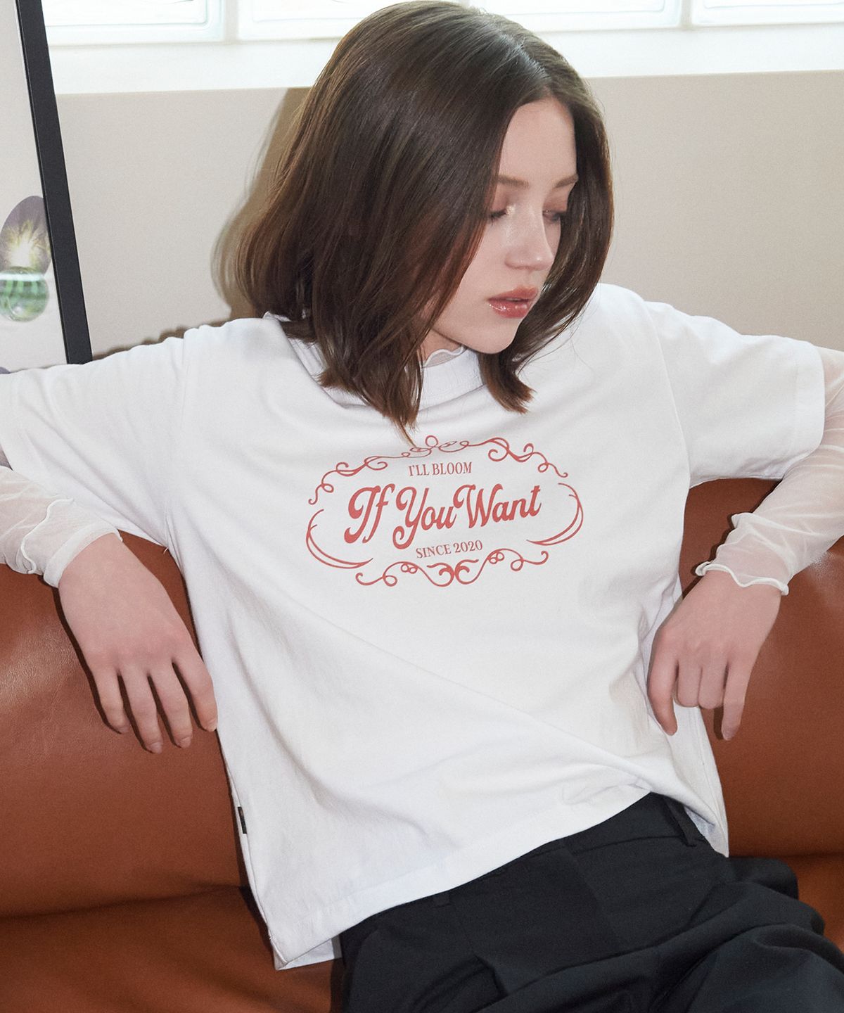 이퓨원트(IFYOUWANT) Vintage Logo Crop TEE white