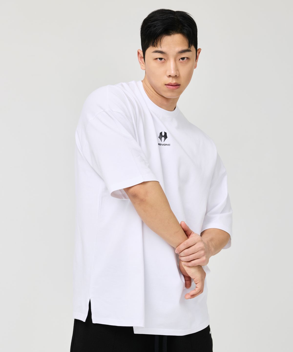 허그본(HUGVONE) 심볼 오버핏 숏슬리브 2컬러