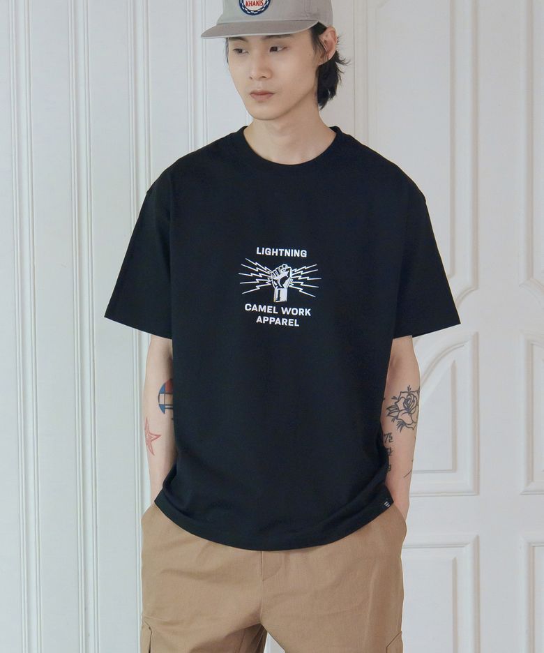 라이트닝 핸드 반팔티셔츠(블랙)