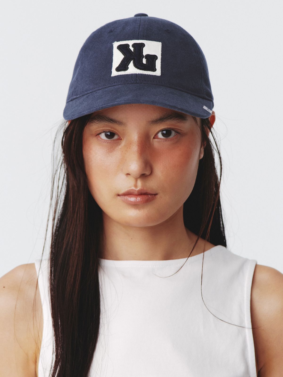 기준(KIJUN) KJ Emblem Cap UNISEX Navy