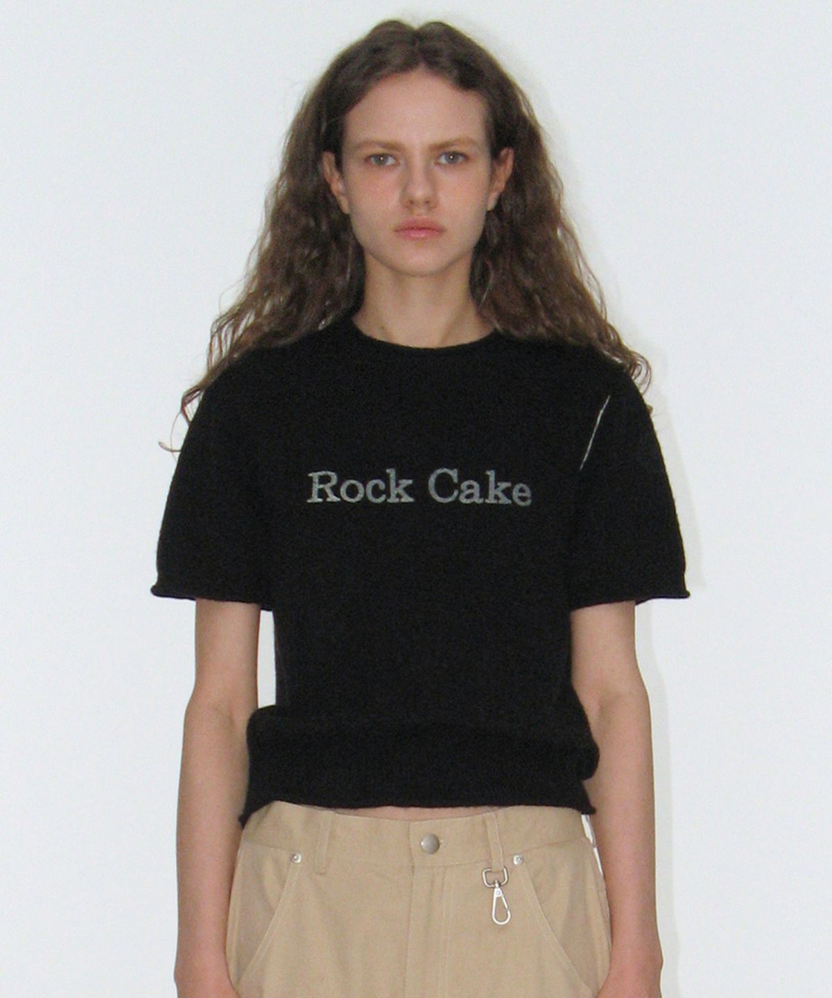 락케이크(ROCKCAKE) Stitch Line Round Knit - Black